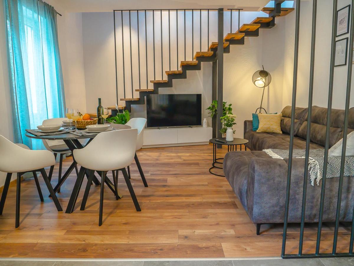 Apartmani Dora & Luka Fiume Esterno foto