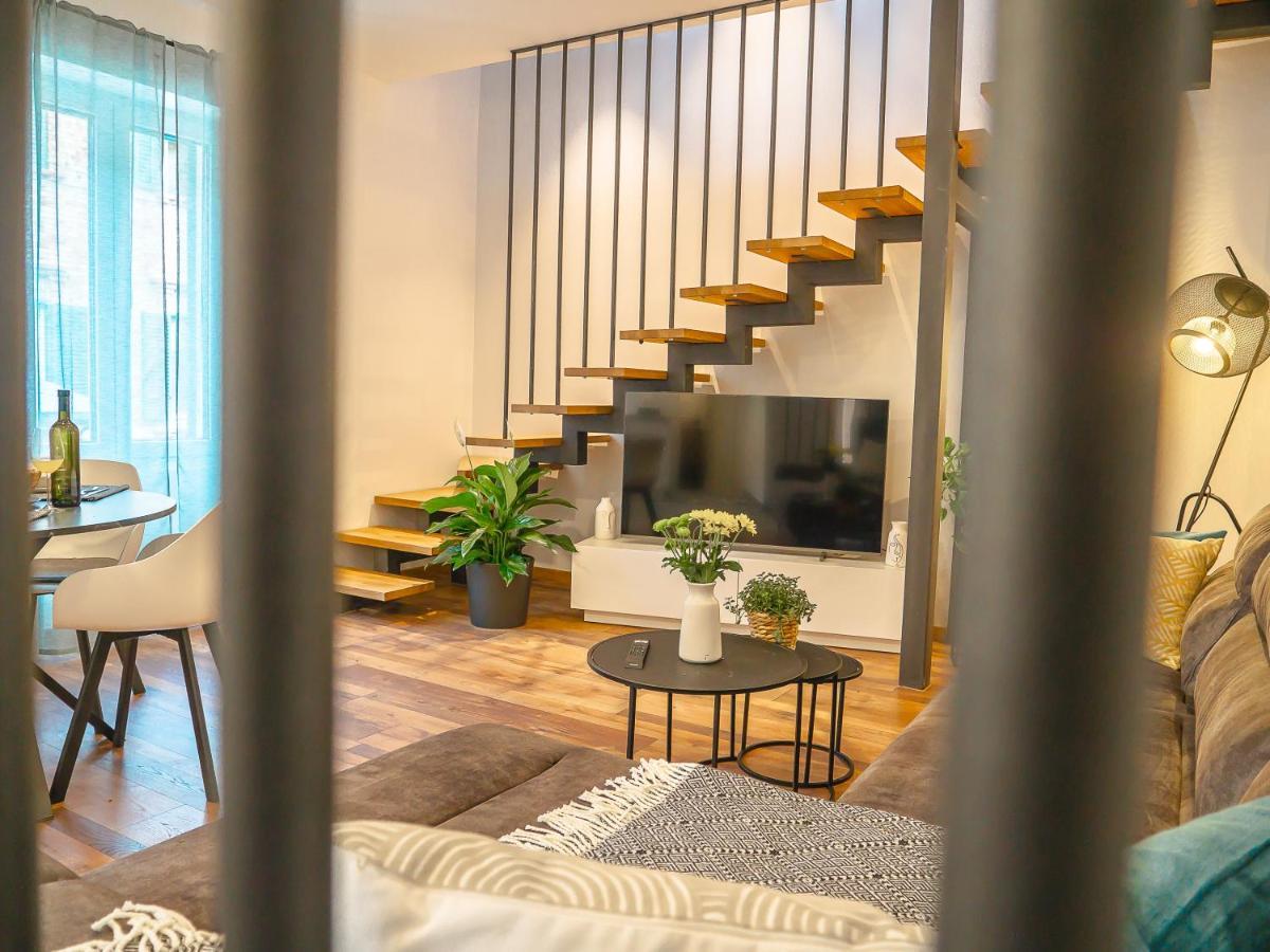 Apartmani Dora & Luka Fiume Esterno foto