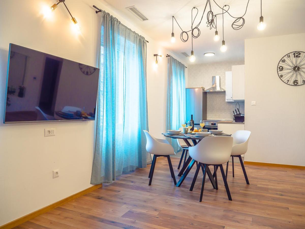 Apartmani Dora & Luka Fiume Esterno foto