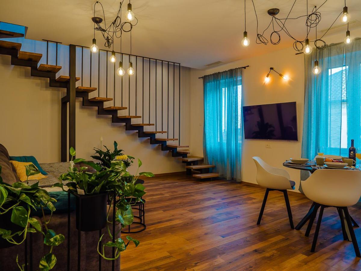 Apartmani Dora & Luka Fiume Esterno foto
