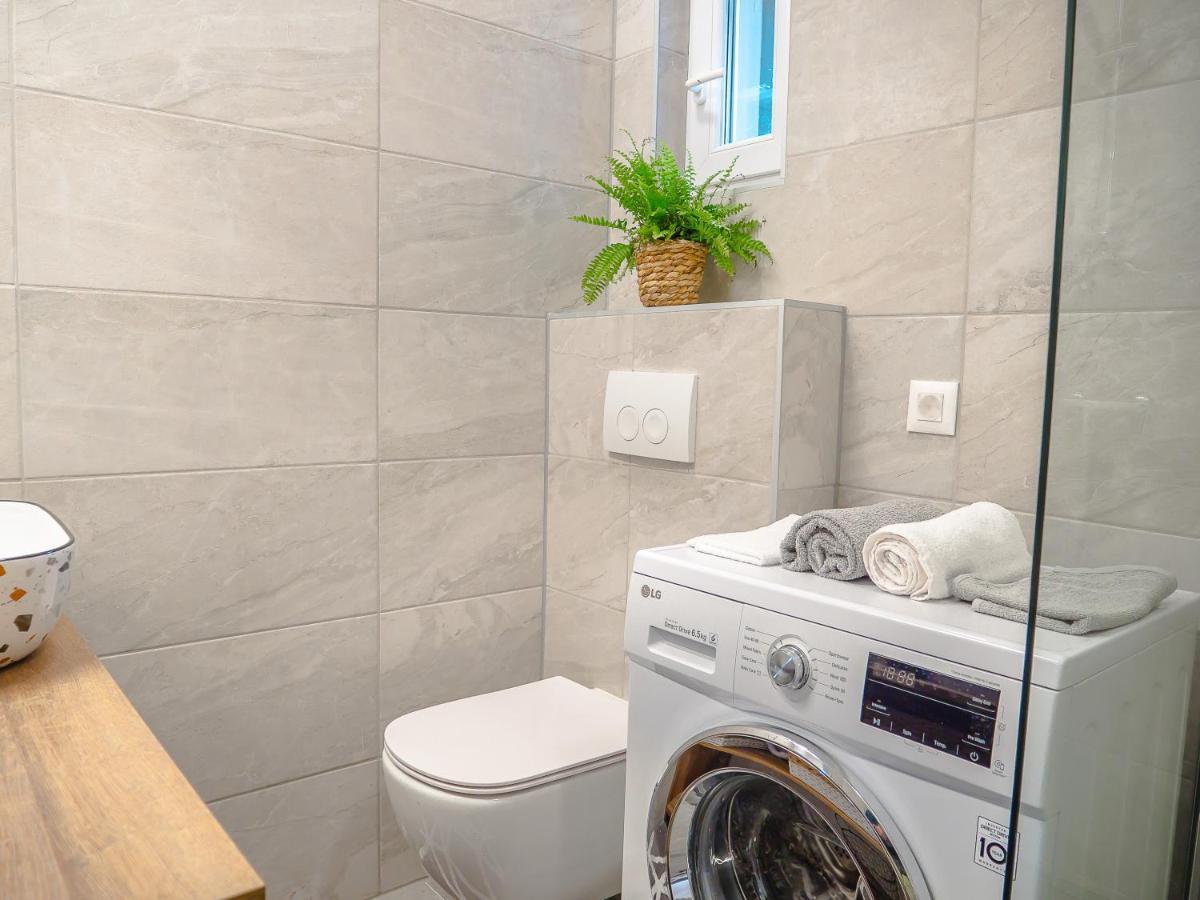 Apartmani Dora & Luka Fiume Esterno foto